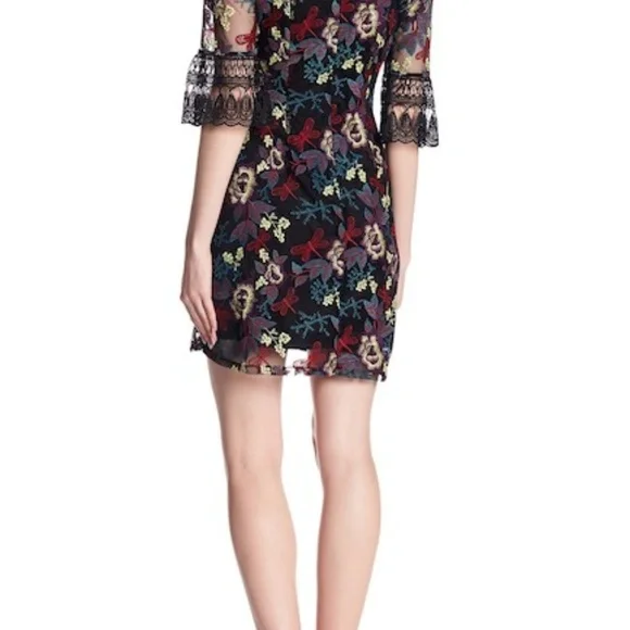 Alexia Admor | Dresses | Alexia Admor Vneck Floral Embroidered Dress | Poshmark Alexia Admor | Dresses | Alexia Admor Vneck Floral Embroidered Dress | Poshmark